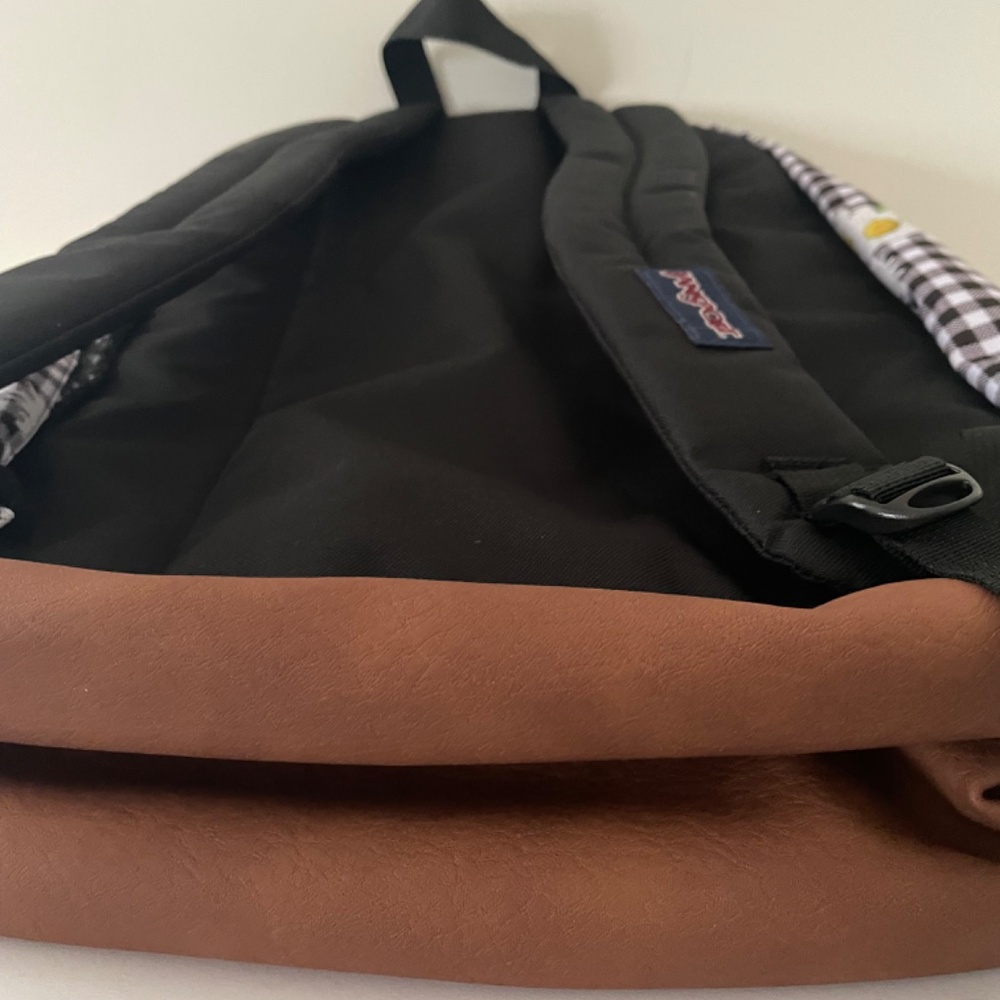 JanSport Black & White Checked Backpack With Daisy - Picture 6 of 7